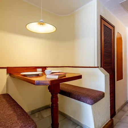259 Club Atlantis Amazing Location, Sea View Apartment